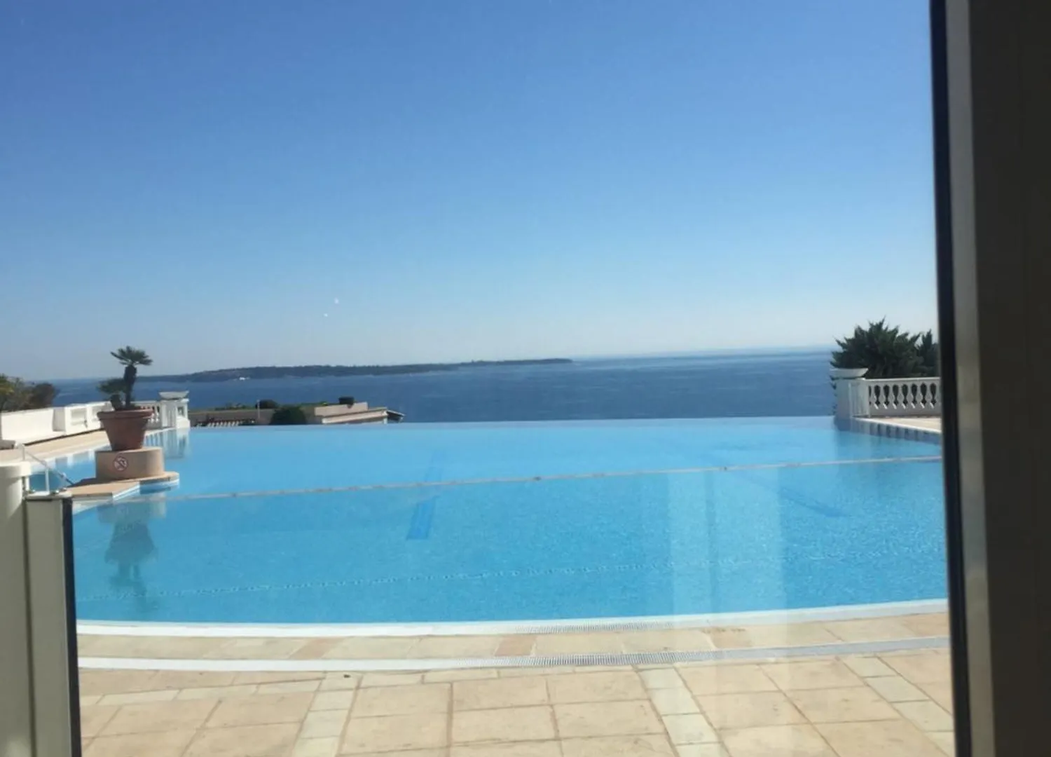 Charmant 2 Pieces Residence Avec Piscine Vue Mer Cannes