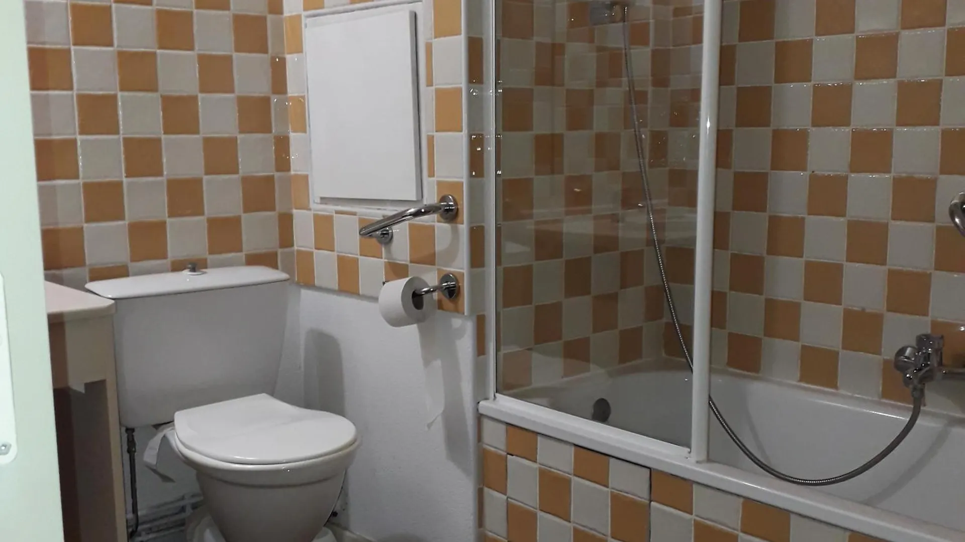 Charmant 2 Pieces Residence Avec Piscine Vue Mer Cannes