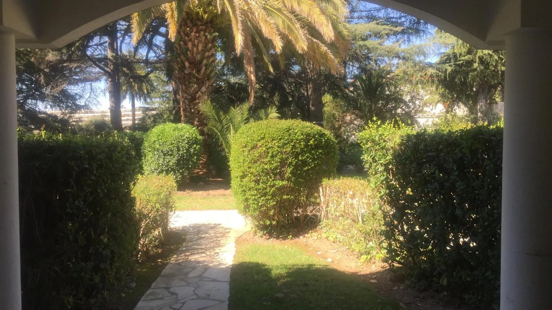 Charmant 2 Pieces Residence Avec Piscine Vue Mer Cannes