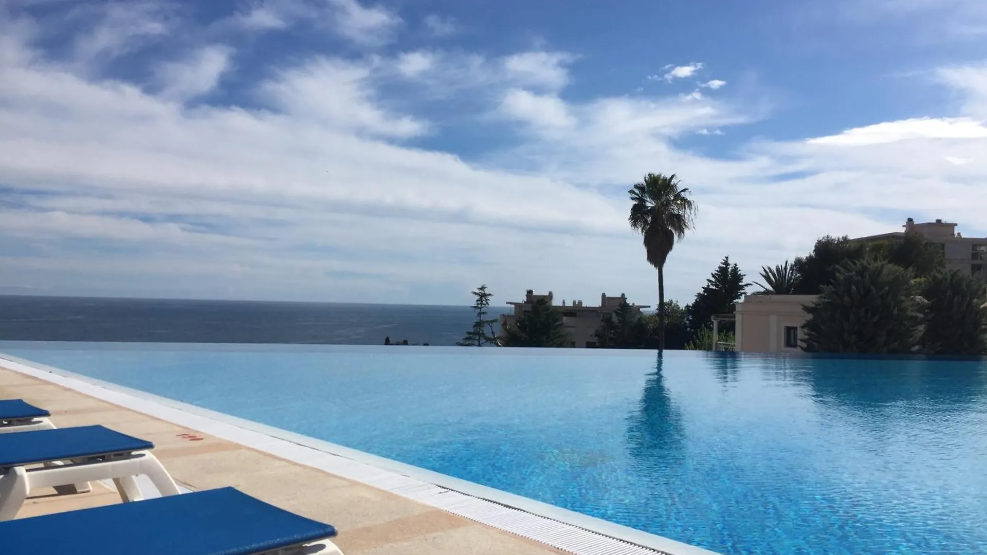 Charmant 2 Pieces Residence Avec Piscine Vue Mer Cannes 0*,  France